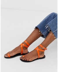 orange flache Sandalen aus Leder von ASOS DESIGN