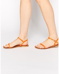 orange flache Sandalen aus Leder von Asos