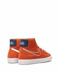 orange hohe Sneakers aus Wildleder von Nike