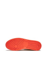 orange hohe Sneakers von Jordan