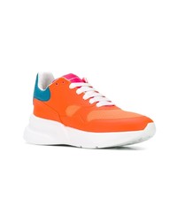 orange hohe Sneakers von Alexander McQueen