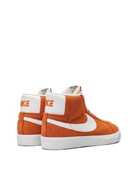 orange hohe Sneakers von Nike