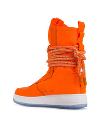 orange hohe Sneakers von Nike