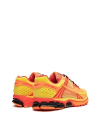 orange niedrige Sneakers von Nike