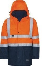 orange Parka von vizwell