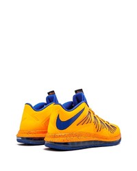 orange Sportschuhe von Nike