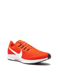 orange Sportschuhe von Nike