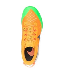 orange Sportschuhe von Nike