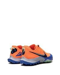 orange Sportschuhe von Nike