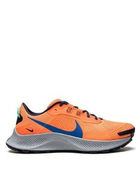 orange Sportschuhe von Nike