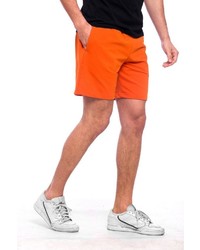 orange Sportshorts von Tom Barron