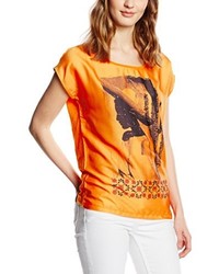 orange T-shirt