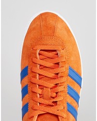 orange Turnschuhe von adidas