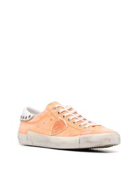 orange Wildleder niedrige Sneakers von Philippe Model Paris