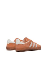 orange Wildleder niedrige Sneakers von adidas