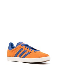 orange Wildleder niedrige Sneakers von adidas