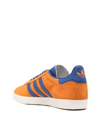 orange Wildleder niedrige Sneakers von adidas