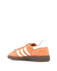 orange Wildleder niedrige Sneakers von adidas