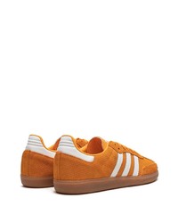 orange Wildleder niedrige Sneakers von adidas