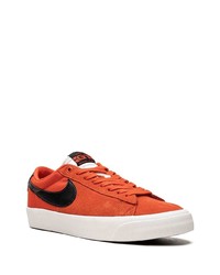 orange Wildleder niedrige Sneakers von Nike