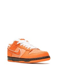 orange Wildleder niedrige Sneakers von Nike