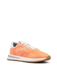 orange Wildleder niedrige Sneakers von Philippe Model Paris