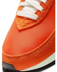 orange Wildleder niedrige Sneakers von Nike