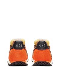 orange Wildleder niedrige Sneakers von Nike