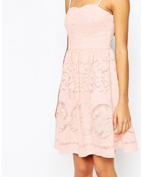 rosa ausgestelltes Kleid aus Spitze von Vila