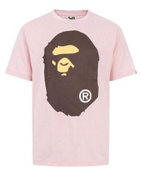 rosa bedrucktes T-Shirt mit einem Rundhalsausschnitt von A Bathing Ape