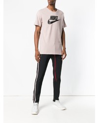 rosa bedrucktes T-Shirt mit einem Rundhalsausschnitt von Nike