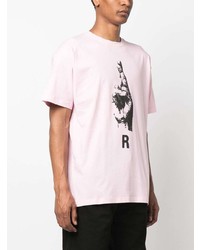 rosa bedrucktes T-Shirt mit einem Rundhalsausschnitt von Raf Simons