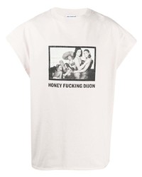 rosa bedrucktes T-Shirt mit einem Rundhalsausschnitt von Honey Fucking Dijon