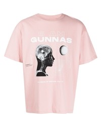 rosa bedrucktes T-Shirt mit einem Rundhalsausschnitt von Students