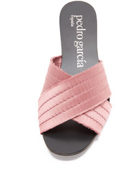 rosa flache Sandalen aus Satin von Pedro Garcia
