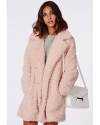 rosa flauschiger Mantel