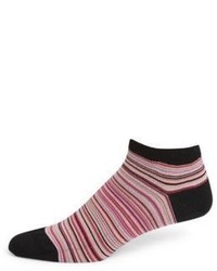 rosa horizontal gestreifte Socken