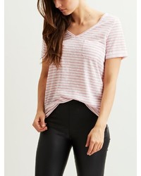 rosa horizontal gestreiftes T-Shirt mit einem V-Ausschnitt von Object