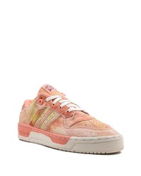 rosa Leder niedrige Sneakers von adidas