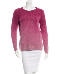 rosa Pullover mit einem Rundhalsausschnitt mit Farbverlauf
