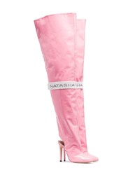 rosa Overknee Stiefel aus Leder mit Ausschnitten von Natasha Zinko