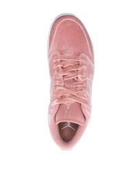 rosa Samt niedrige Sneakers von Nike