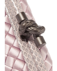 rosa Satin Clutch mit Schlangenmuster von Bottega Veneta