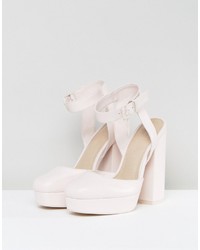 rosa Schuhe von Asos