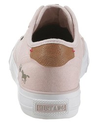 rosa Slip-On Sneakers aus Segeltuch von Mustang Shoes