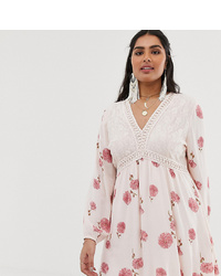 rosa Spitze schwingendes Kleid mit Blumenmuster von En Crème Plus