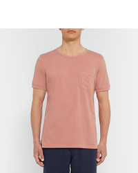 rosa T-Shirt mit einem Rundhalsausschnitt
