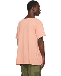 rosa T-Shirt mit einem V-Ausschnitt von Greg Lauren