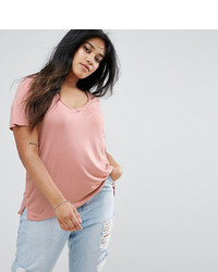 rosa T-Shirt mit einem V-Ausschnitt