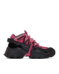 rosa und schwarze hohe Sneakers